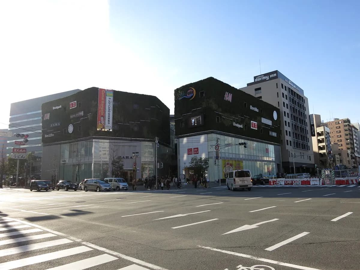 Canal City Hakata Guide 2026: Free Fountain Show & Ramen Stadium