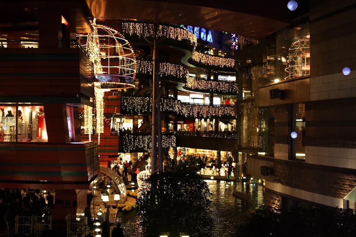 Canal City Hakata Visitor Guide