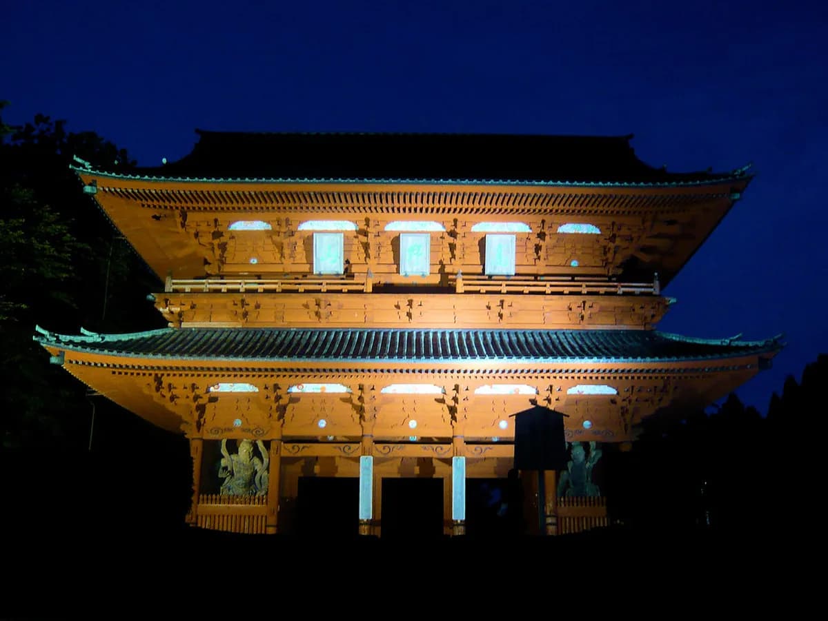 Daimon Gate Visitor Guide: 10 Essential Tips for Your Trip