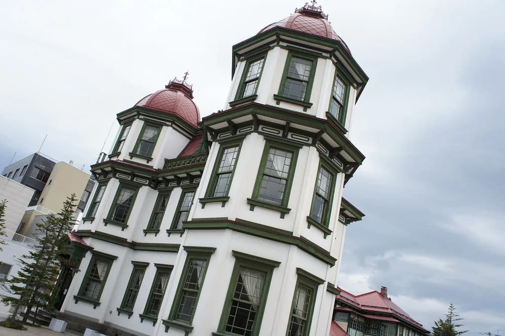 Former Hirosaki City Library Visitor Guide: 8 Essential Tips