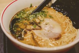 Fukuoka Tonkotsu Ramen Tour Guide: 8 Essential Sections