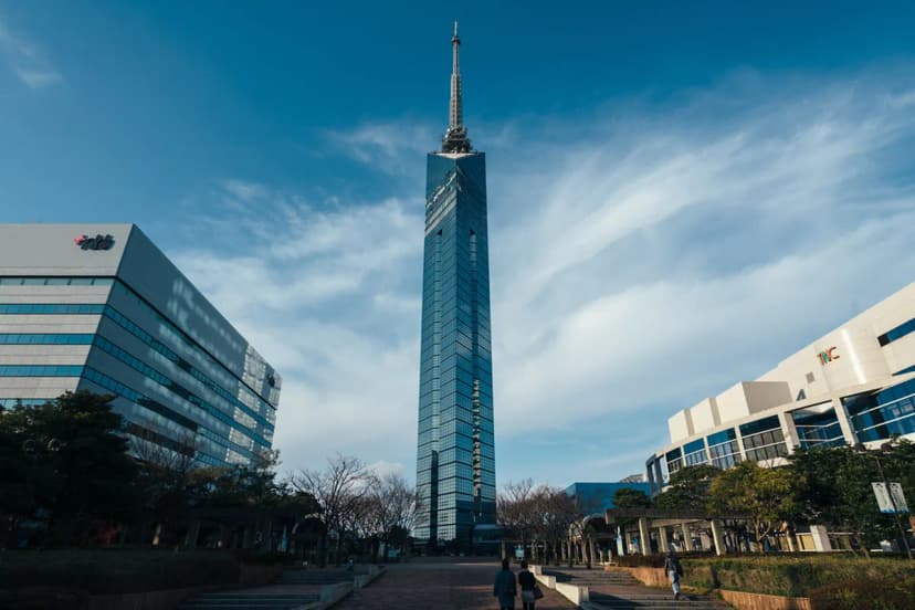Fukuoka Tower Visitor Guide: Views, Tickets, and Transport