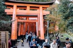 Fushimi Inari Taisha Visitor Guide: 10 Essential Tips & Attractions