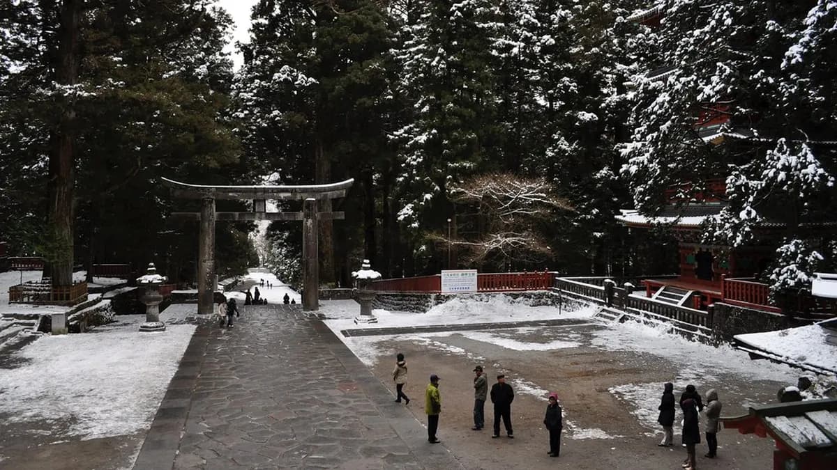 Nikko Futarasan Shrine Visitor Guide: 10 Essential Tips