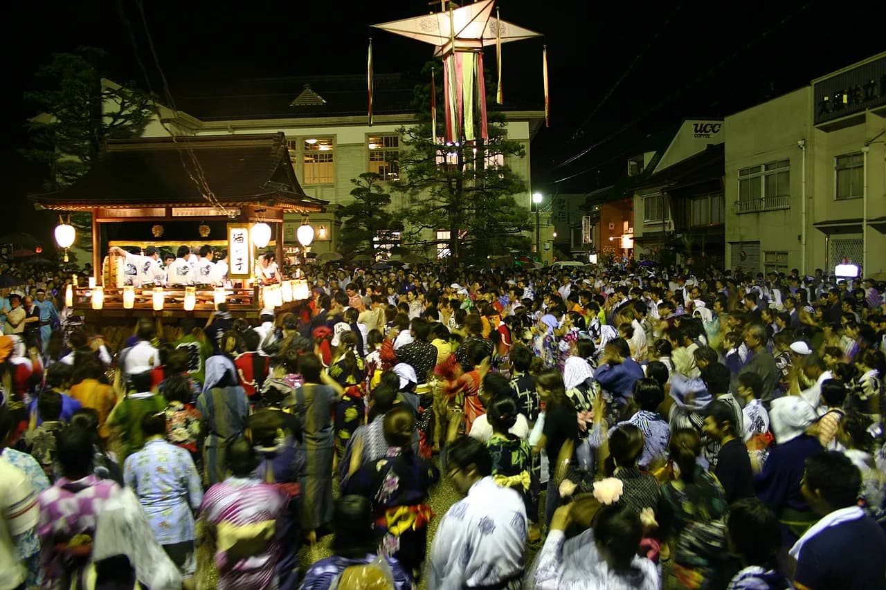 Gujo Odori Dance Festival Travel Guide