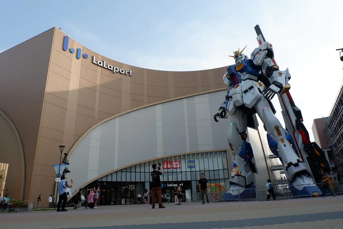 9 Essential Tips for the RX-93ff Gundam at LaLaport Fukuoka