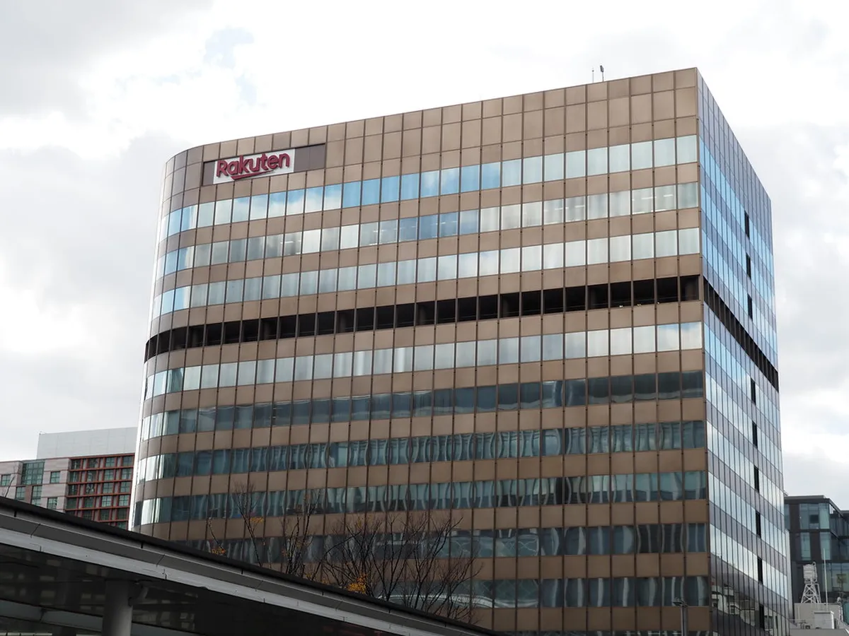 Hakata Station Area Guide: Shopping, Food, and Access