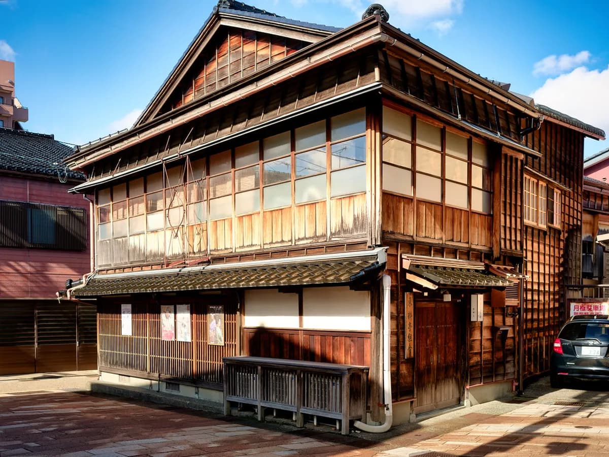 Higashi Chaya District Visitor Guide Travel Guide