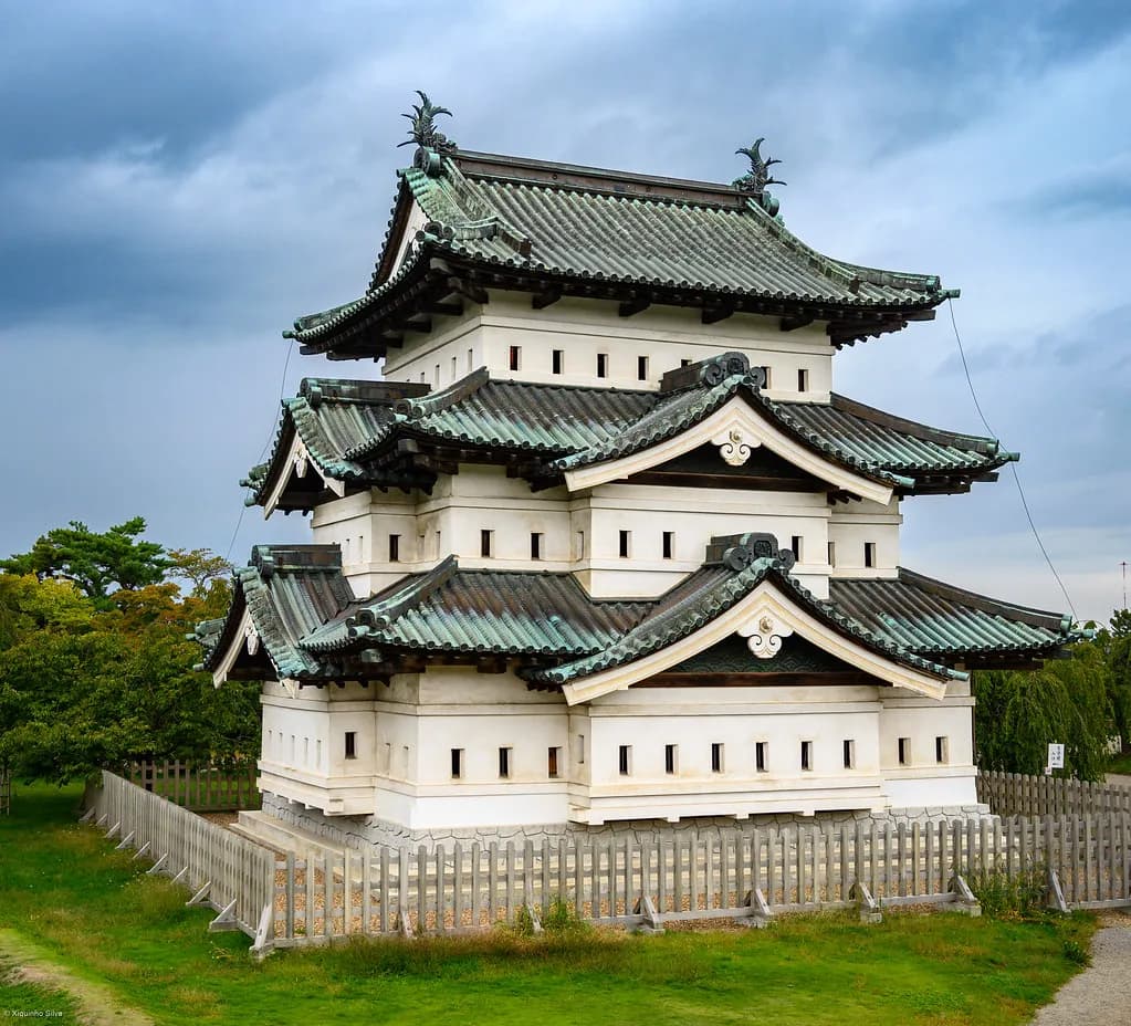 Hirosaki Apple Pie and Cider: 8 Best Spots and Experiences