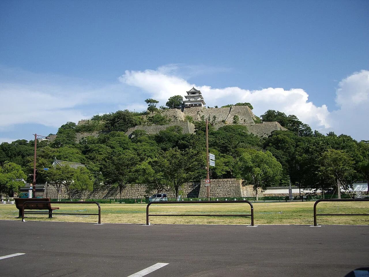 Honetsuki Tori: A Bone-In Chicken Guide to Marugame and Takamatsu