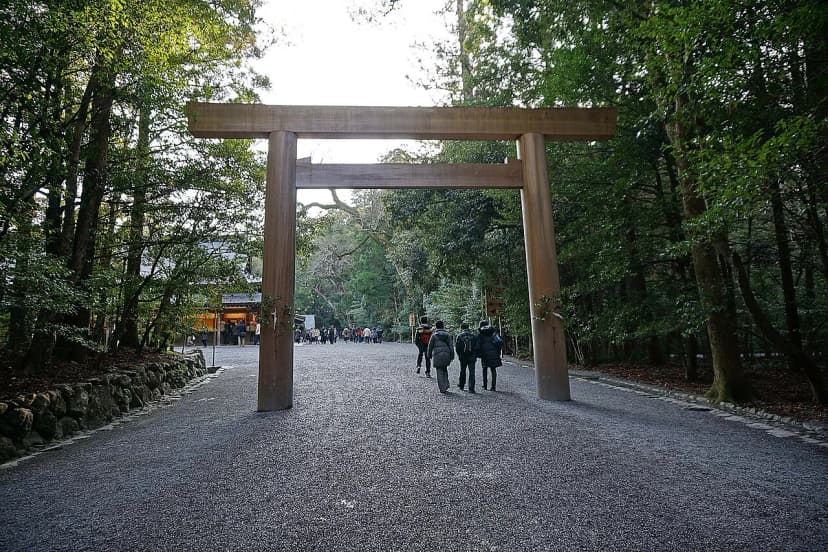 Ise Grand Shrine Guide: Visiting Naiku & Geku (2026)