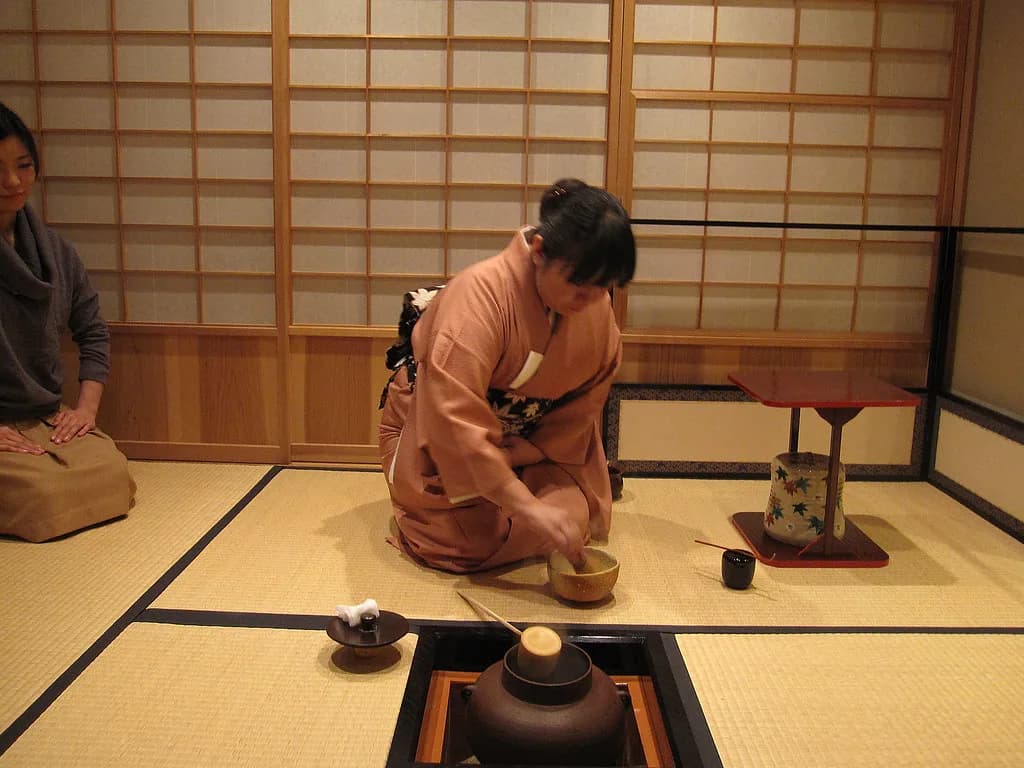 Japanese Etiquette: A Comprehensive Guide for Travelers