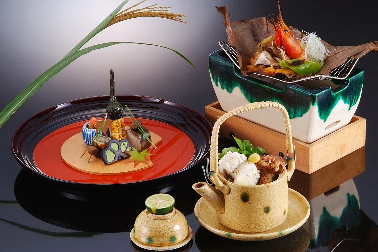 What to Eat in Kinosaki Onsen: 10 Local Dishes to Try (2026)