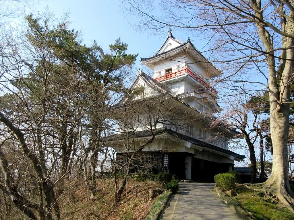 Kubota Castle Ruins Visitor Guide: Plan Your Visit to Senshu Park, Akita