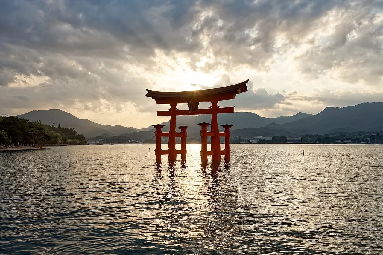 14 Best Things to Do in Miyajima (2026)