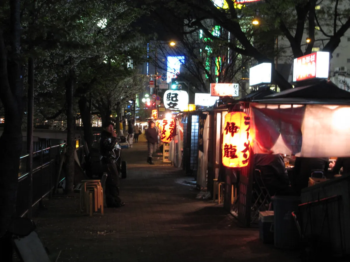 Nakasu Yatai Food Stalls Visitor Guide