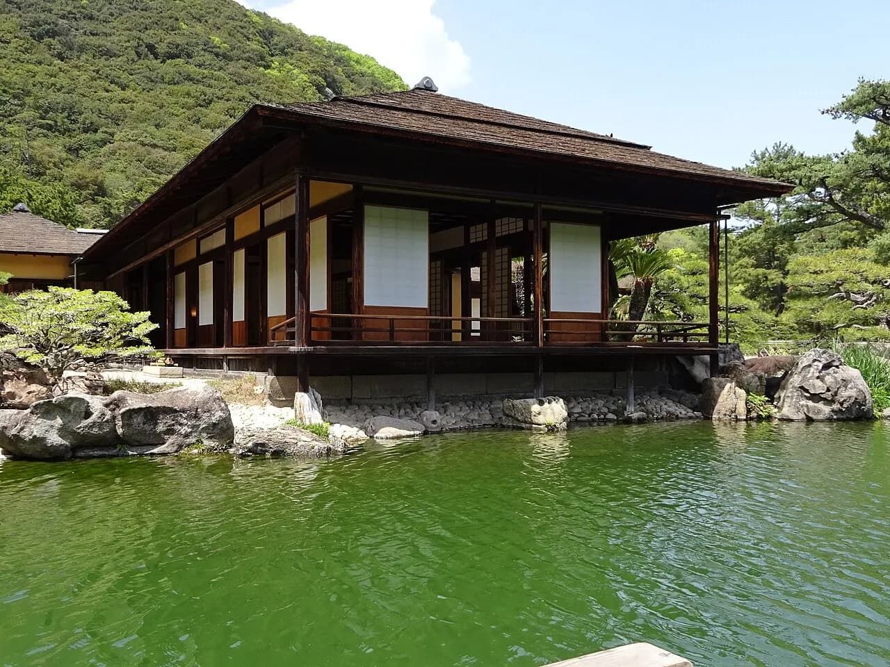 Ritsurin Garden Takamatsu Travel Guide