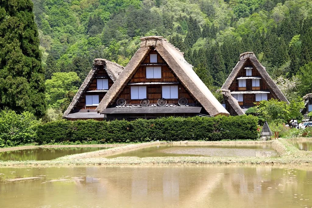 8 Essential Things to Know About the Best Time to Visit Shirakawa-go