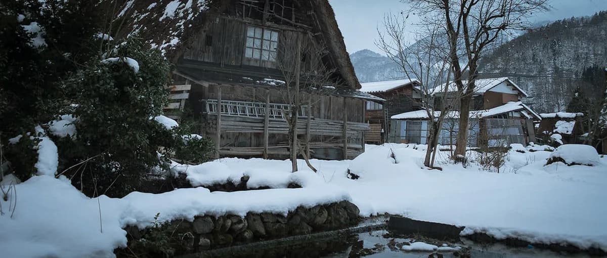 Shirakawa-go From Nagoya: 7 Essential Travel Tips & Routes