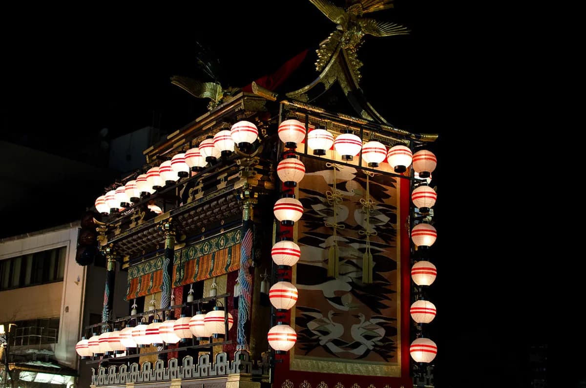 Takayama Spring Festival 2026 Guide: 10 Essential Planning Tips