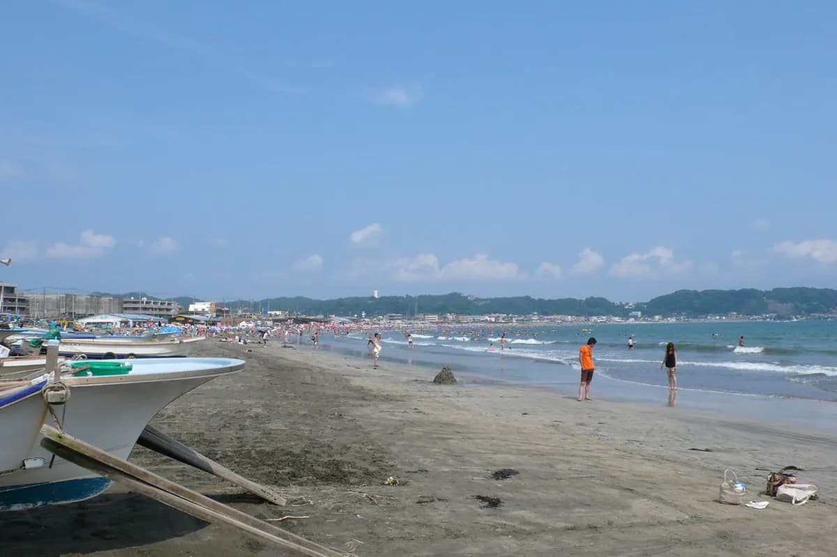 Yuigahama Beach Visitor Guide: 11 Essential Tips for Your Trip