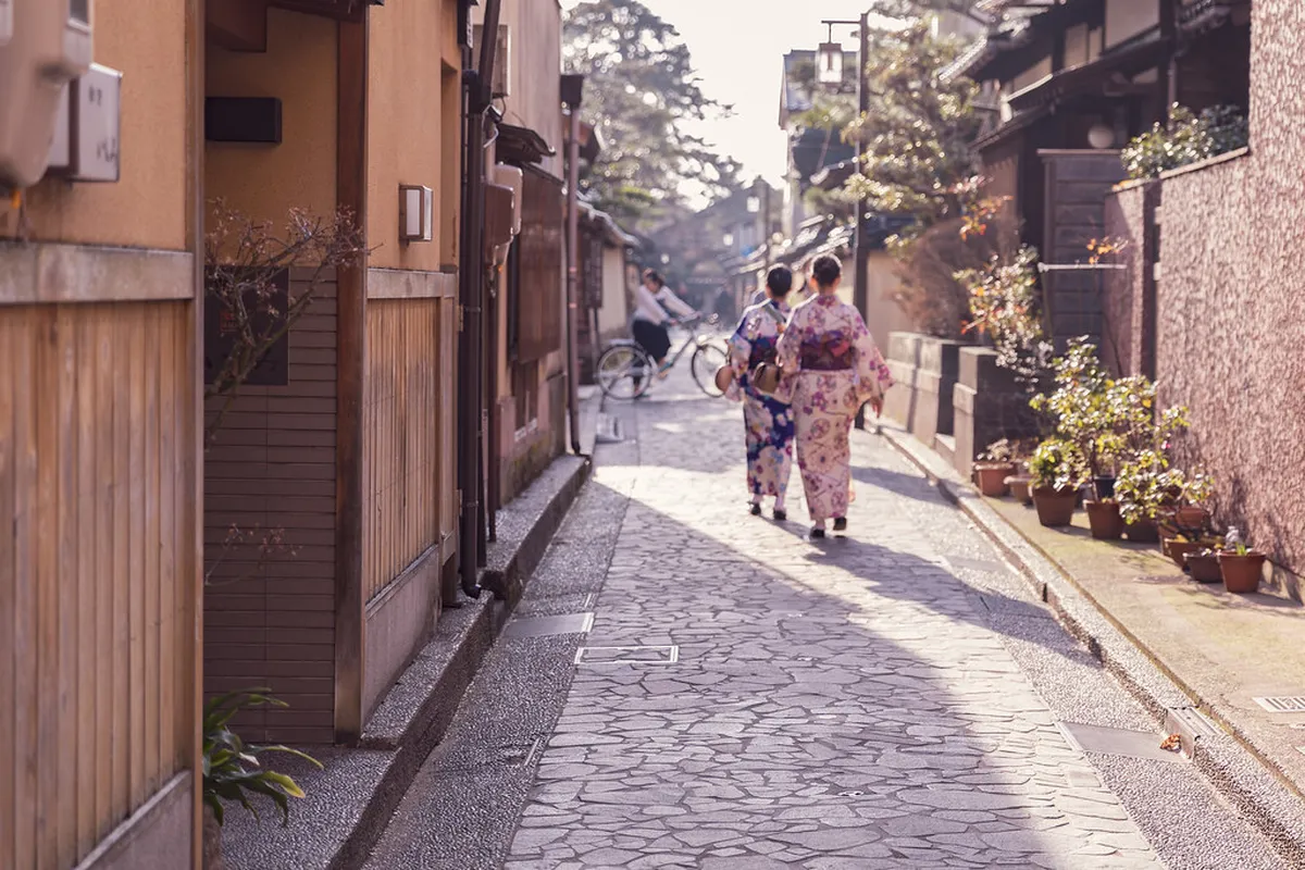 Earthen walls and narrow canal lanes of the Nagamachi Samurai District in Kanazawa, Japan