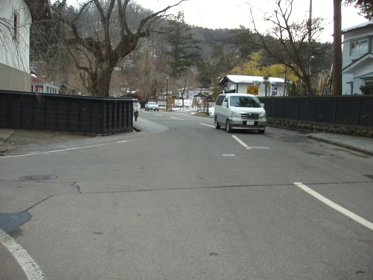 Street in Kakunodate Akita.jpg
