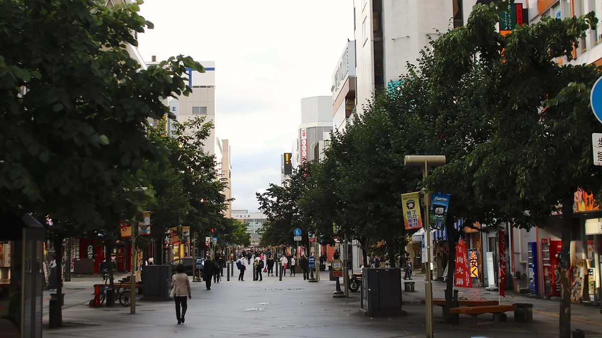 Shinkoyaki vs. Shio Horumon at a Glance in Asahikawa