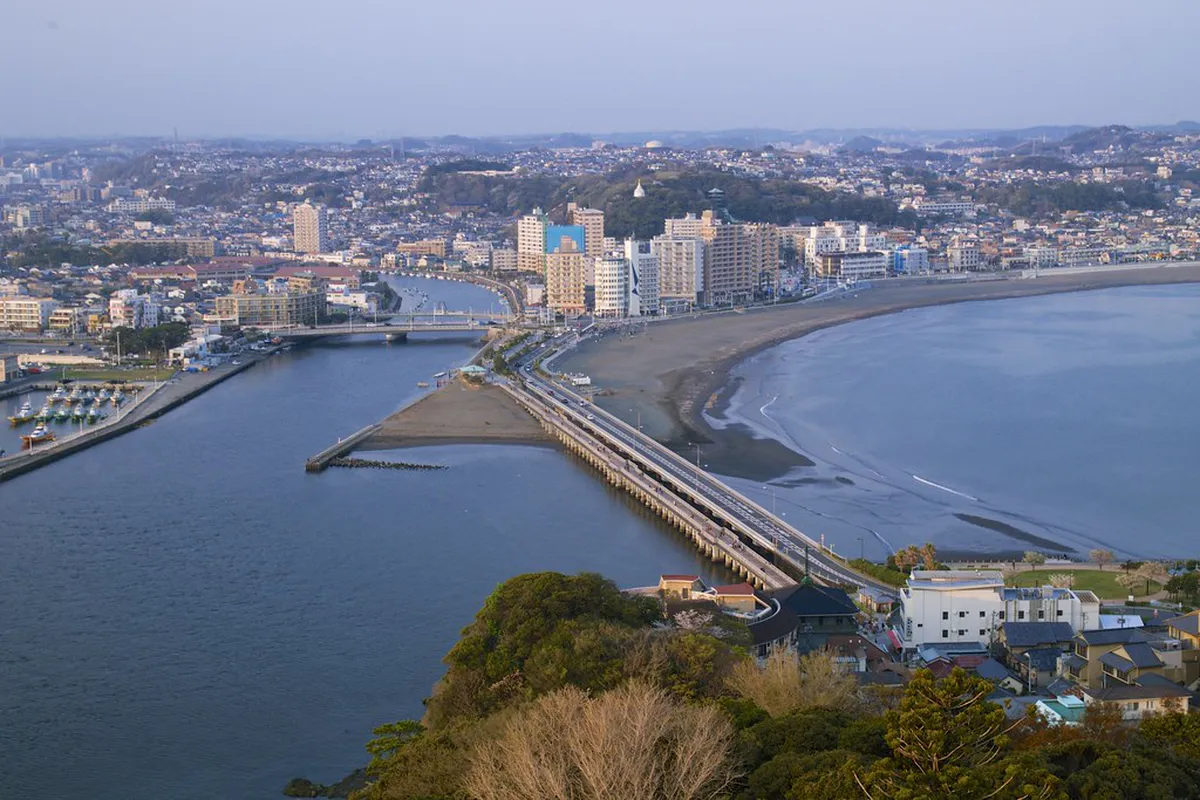 Beyond Enoshima: Connecting to Kamakura