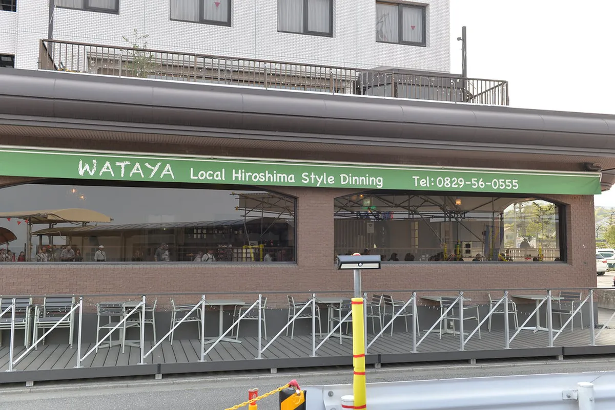 Street Food Along Omotesando: What to Grab Between Meals in Miyajima