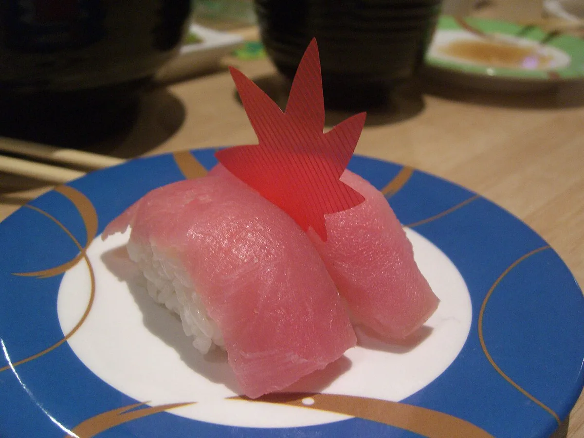 Tuna nigiri sushi - Sushiko (2648979899) — 2