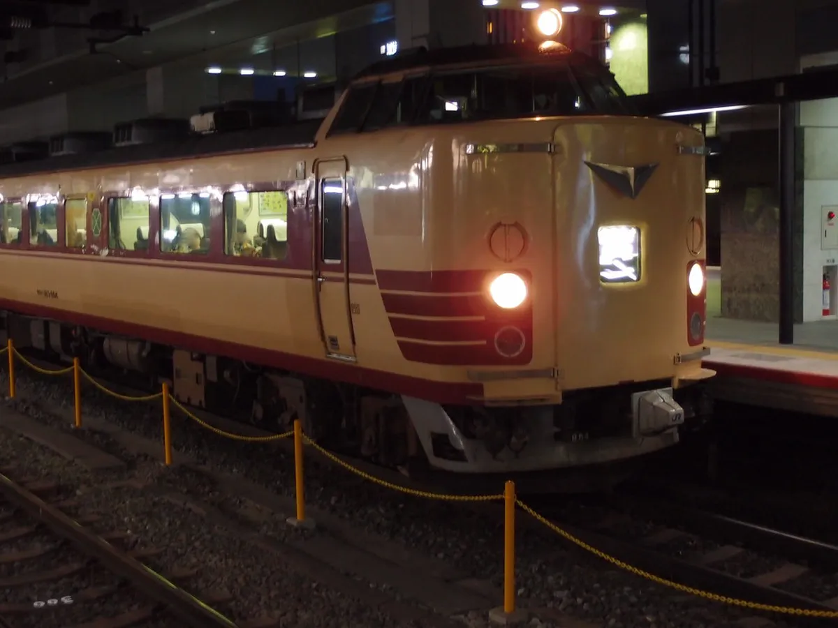 The Yakumo Limited Express: Your San'in Rail Backbone