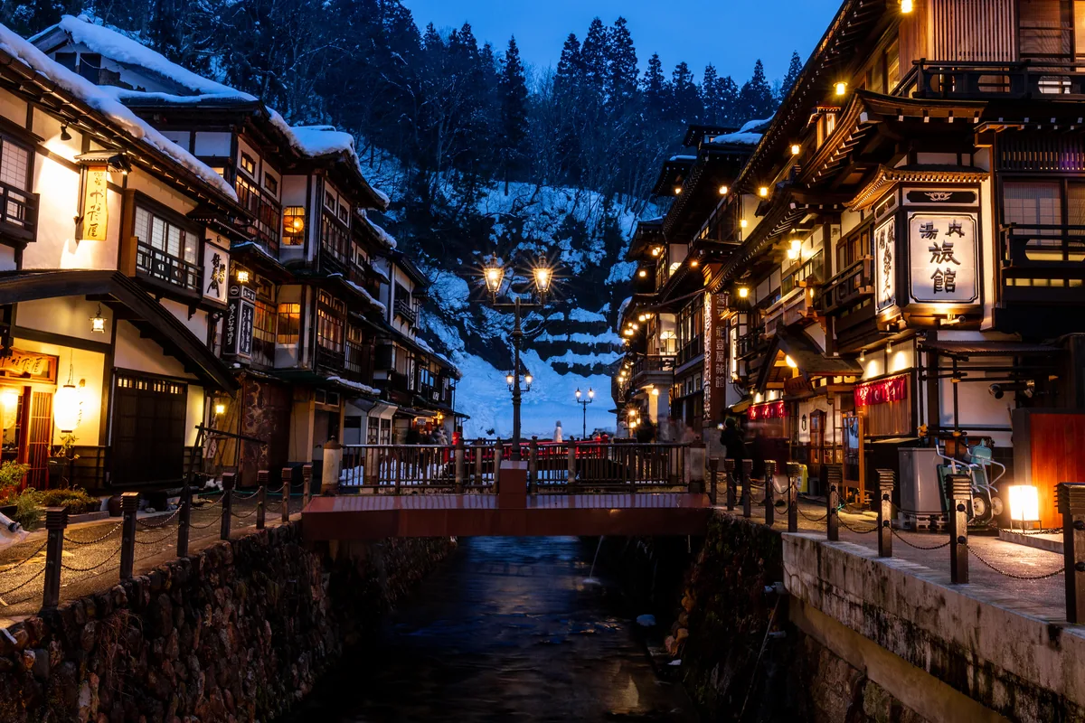 Yamagata-Scenery of dusk (Ginzan Onsen, Obanazawa City)-m.jpg
