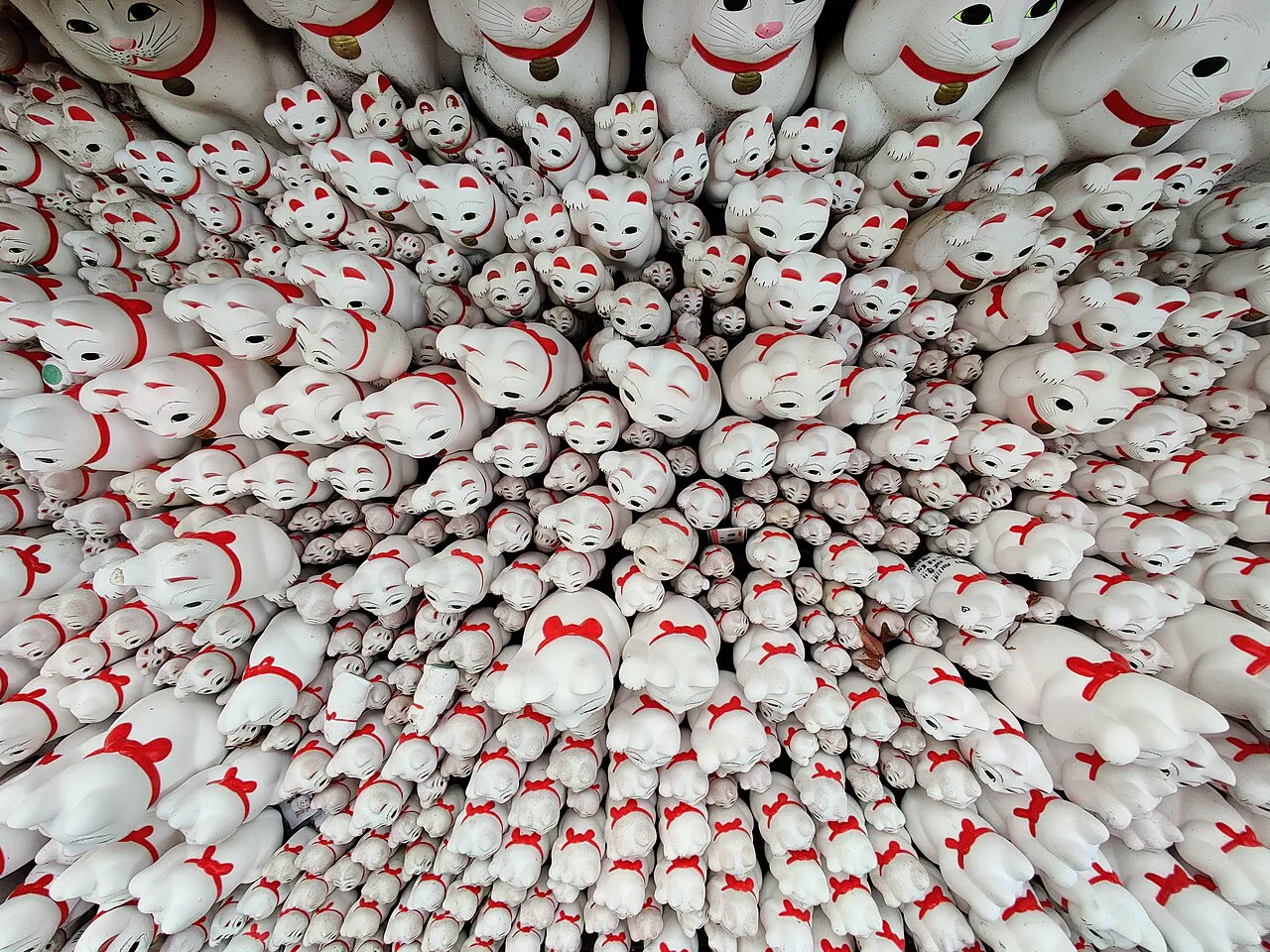 Lucky cat figures at Gotokuji Temple