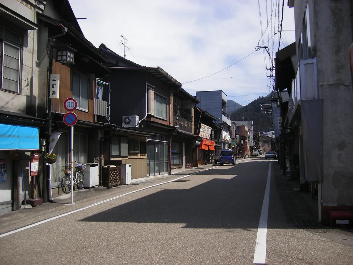 Where to Eat: Restaurant Picks and the Days They Close in Gujo-Hachiman