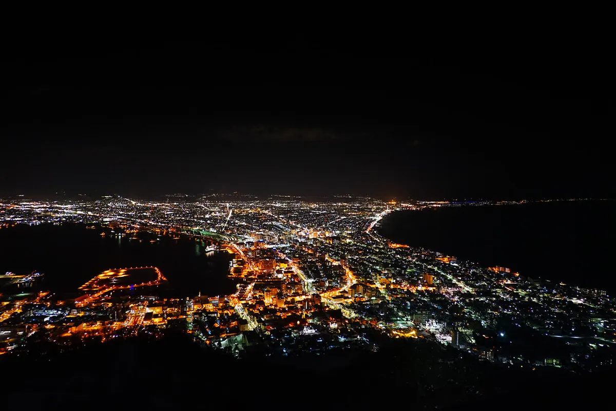Getting to Hakodate for the Festival — a scene in Hakodate