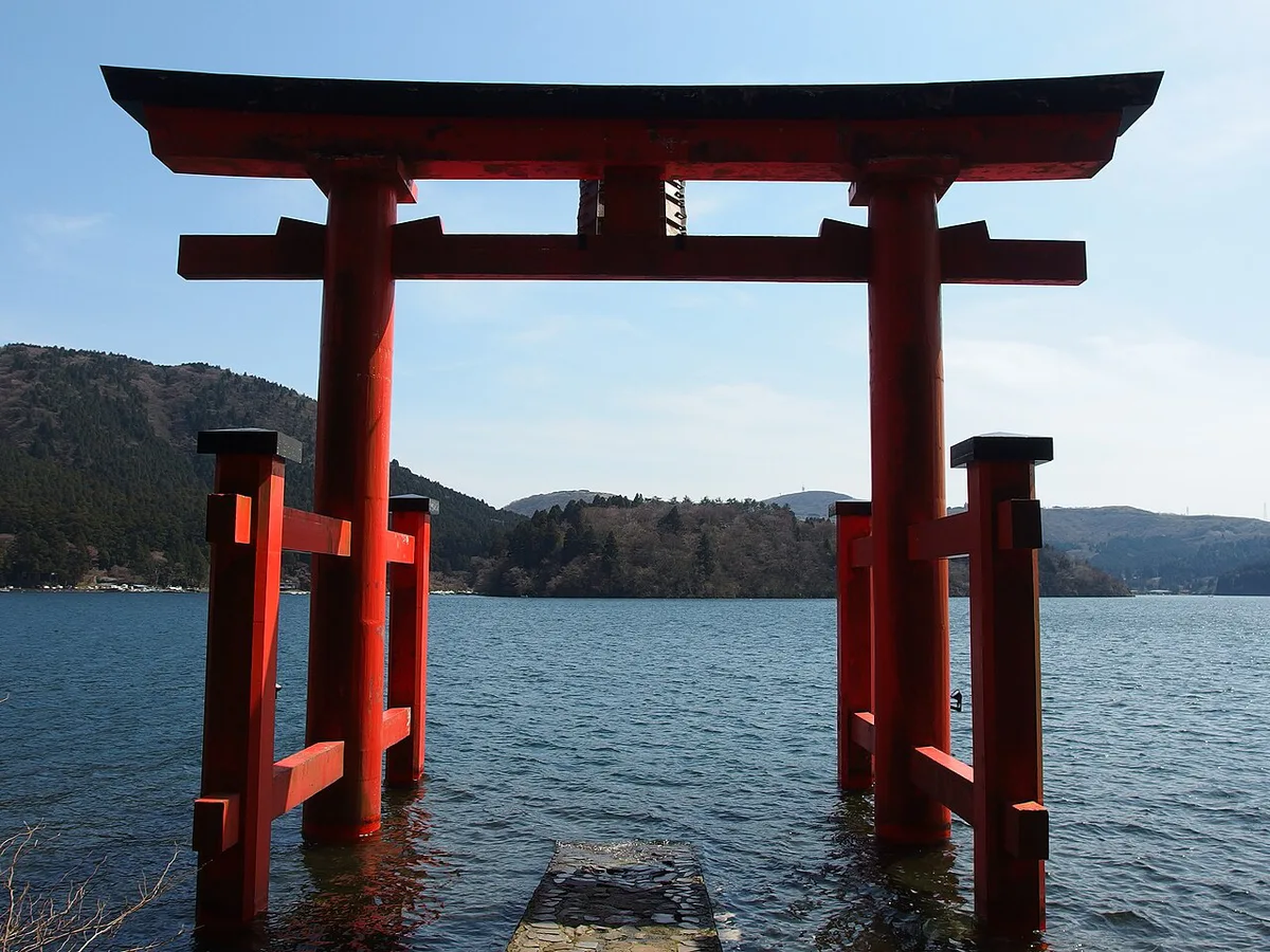 Hakone pirate ship sightseeing cruise on Lake Ashi, Japan — 2