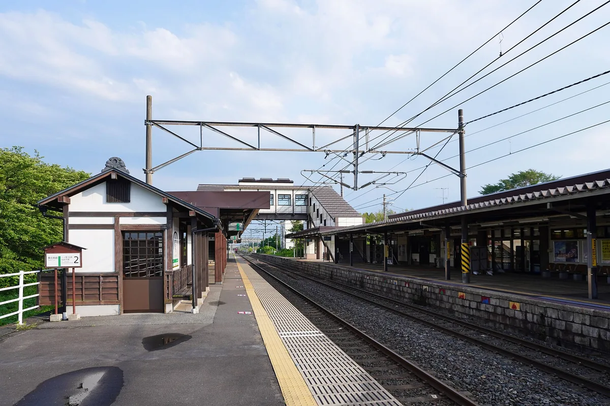 JR East Hiraizumi Station Platform, Iwate Pref.jpg