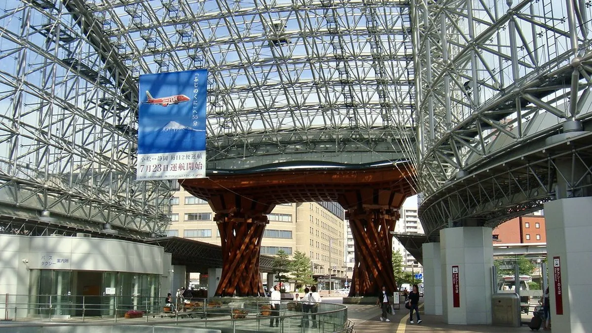 Kanazawa Station Tsuzumi-mon drum gate and Motenashi Dome, the iconic entrance to the city