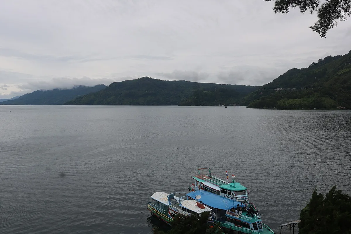 Getting to Toba by train and ferry — 2