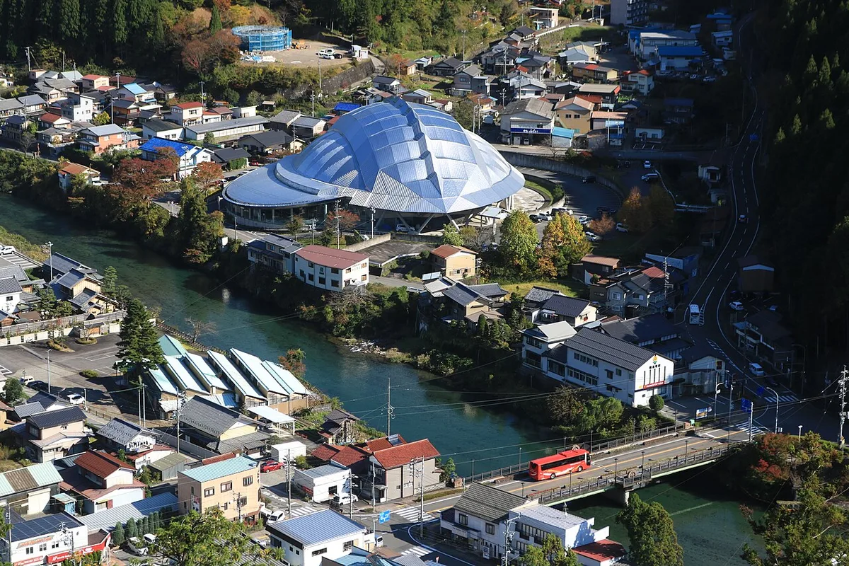 Igawa canal water town Gujo Hachiman — 2