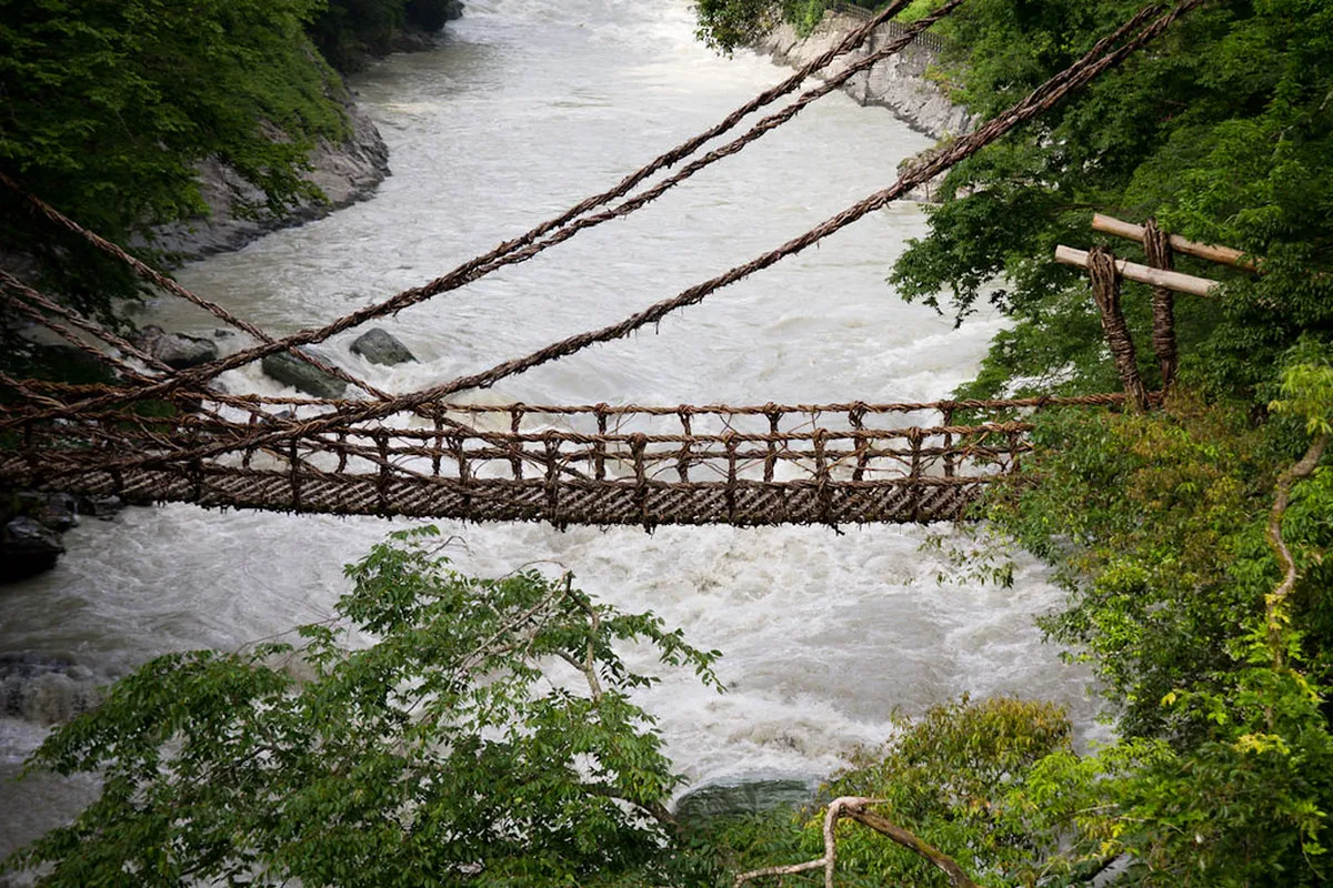 The Double Vine Bridges and Nagoro Scarecrow Village in Iya Valley
