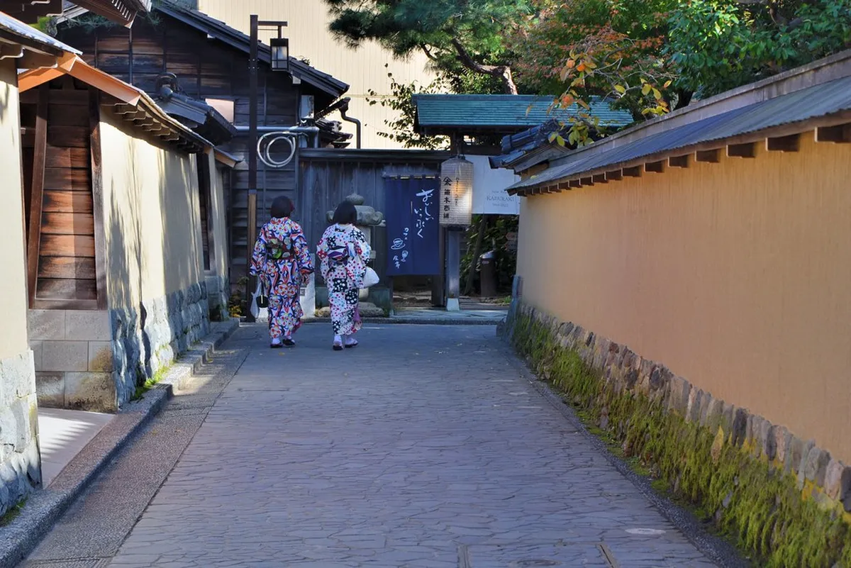 Nagamachi samurai district earthen walls and narrow canal lanes in Kanazawa