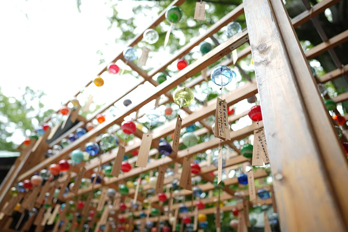 Corridor of glass wind chimes at Kawagoe Hikawa Shrine in summer, Japan — 1