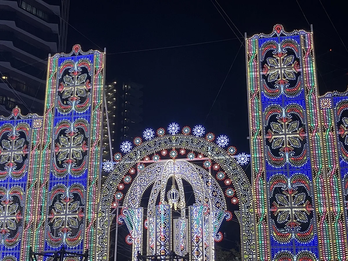 Illuminated arches of Kobe Luminarie at night, Japan — 1