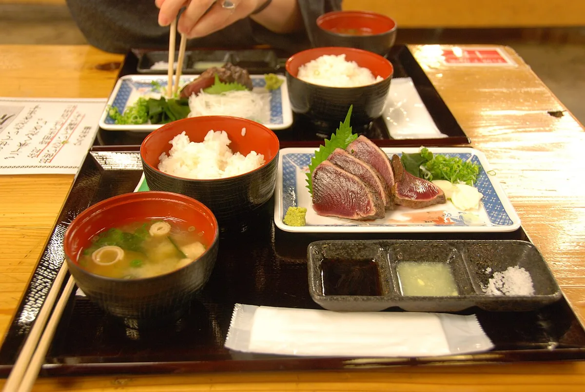 Straw-seared katsuo no tataki bonito in Kochi — 2