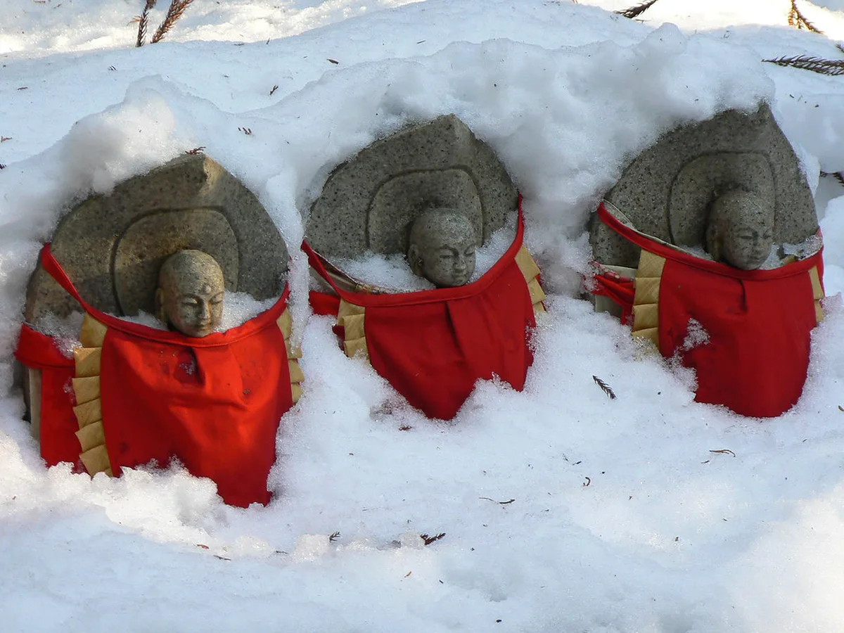 Okunoin snow cemetery in Koyasan, Japan