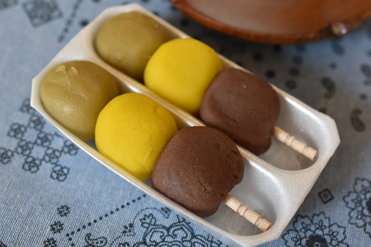 Three-color Botchan dango sweets served in Matsuyama — 2