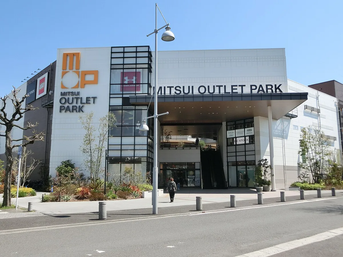 Mitsui Outlet Park Yokohama Bayside, Yokohama, Japan — 1