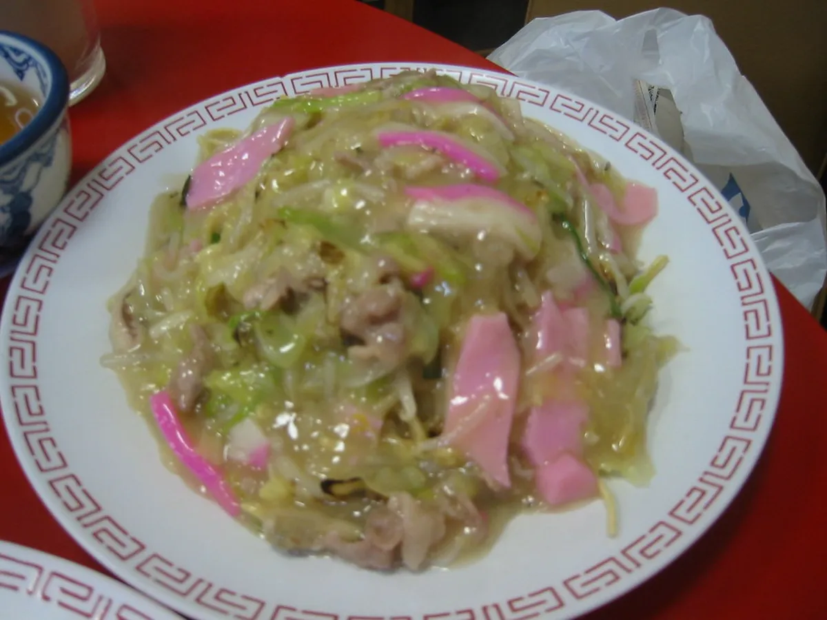 Signature Dishes on the Shippoku Table in Nagasaki